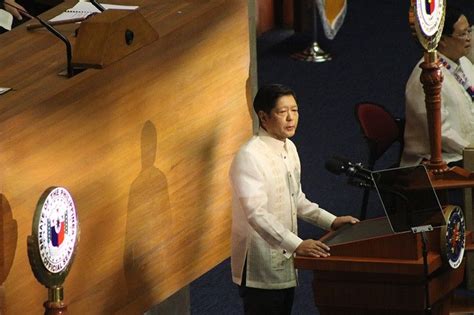 Marcos declares POGO ban in SONA .
